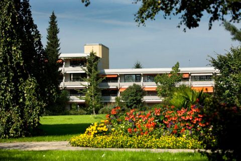 Parkanlage der Premium Seniorenresidenz bei Salzburg
